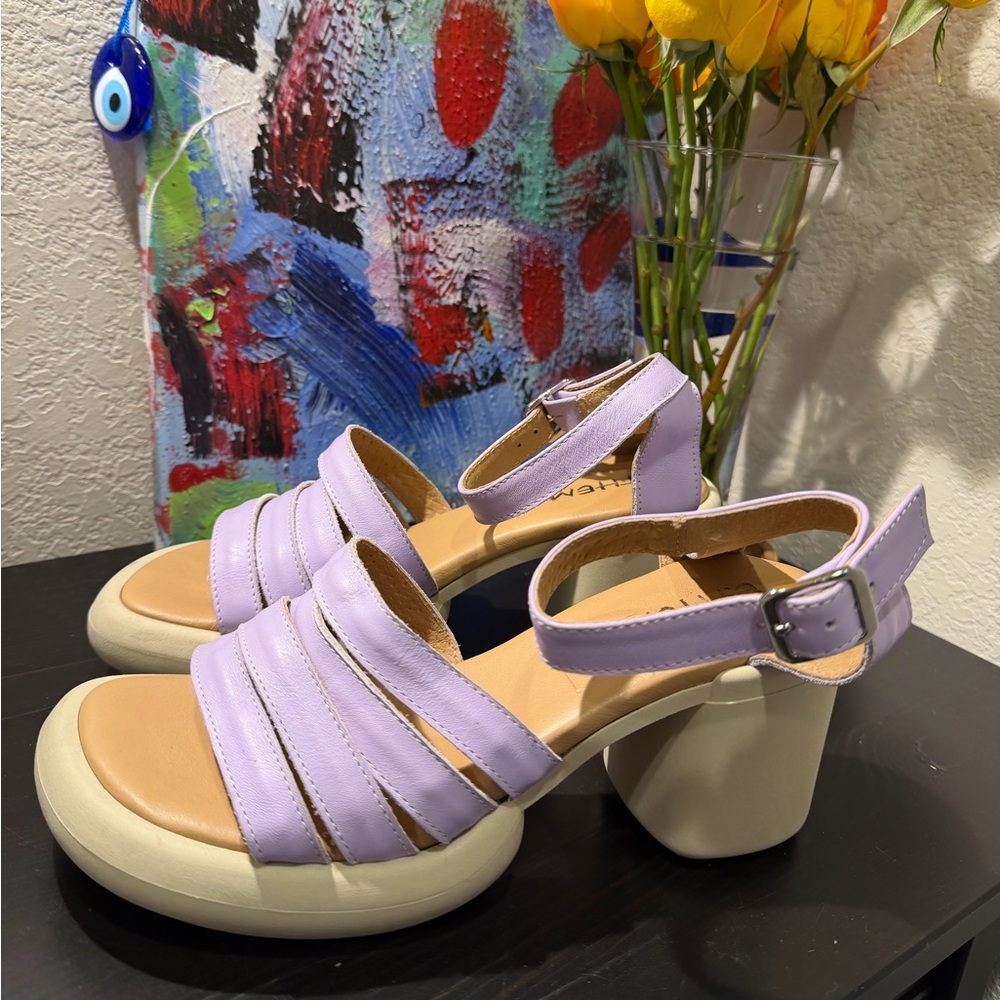 Italian Ethem Sample Pair Lavender Heeled Sandals - Picture 3 of 8